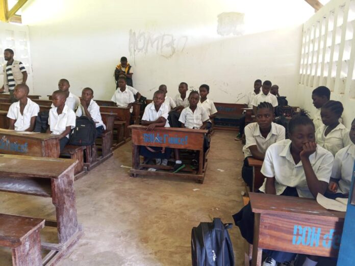 Tanganyika : l'école comme rempart contre la violence, 500 enfants reprennent le chemin des classes
