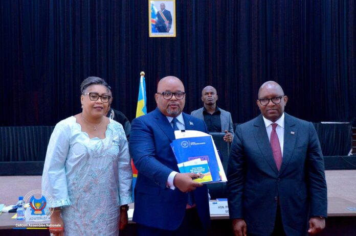 RDC : Le Gouvernement force l'anticipation parlementaire sur les accords de paix et stratégiques
