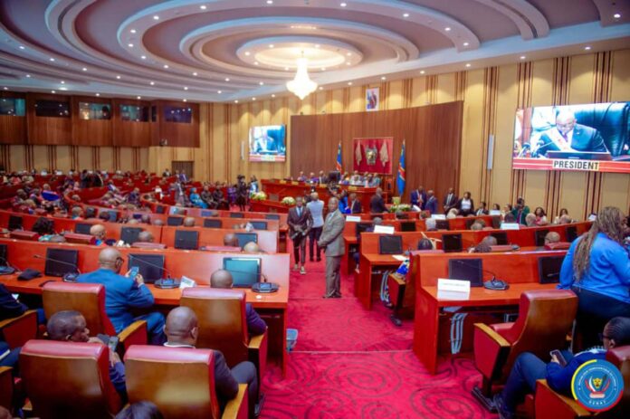 Enseignement supérieur en RDC : le Sénat interpelle Marie-Thérèse Sombo