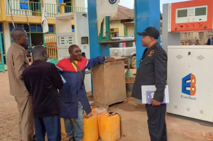 Nouveaux prix essence RDC : Butembo sévit contre les stations-service