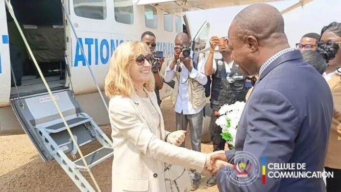 Bâtiment administratif à Tshikapa lors de la visite officielle de l’ambassadrice d’Espagne au Kasaï