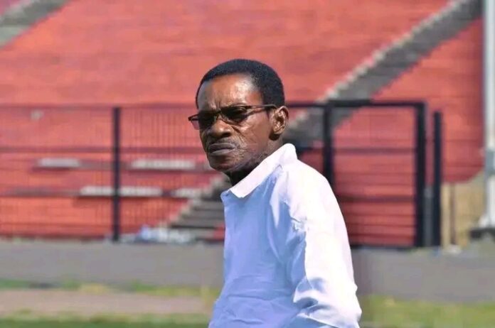 Staff technique et installations sportives de Maniema Union lors de l’annonce de fin de contrat à Kinshasa
