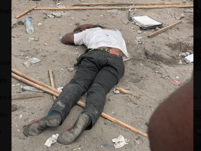 Foule de manifestants de l'opposition dispersée par les forces de sécurité à Kinshasa, avec gaz lacrymogène et véhicules blindés