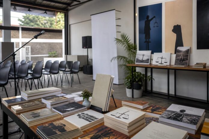 Vernissage du recueil de nouvelles Éclosion de Chloé-Marie Kitenge au ministère de la Culture à Kinshasa