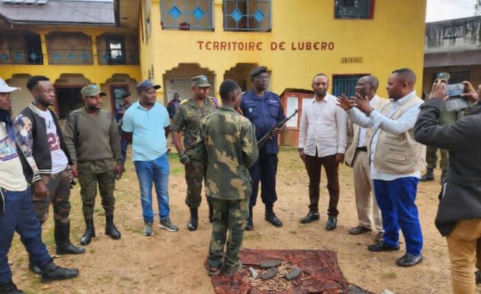 armes et munitions remises au centre du PDDRCS dans le territoire de Lubero