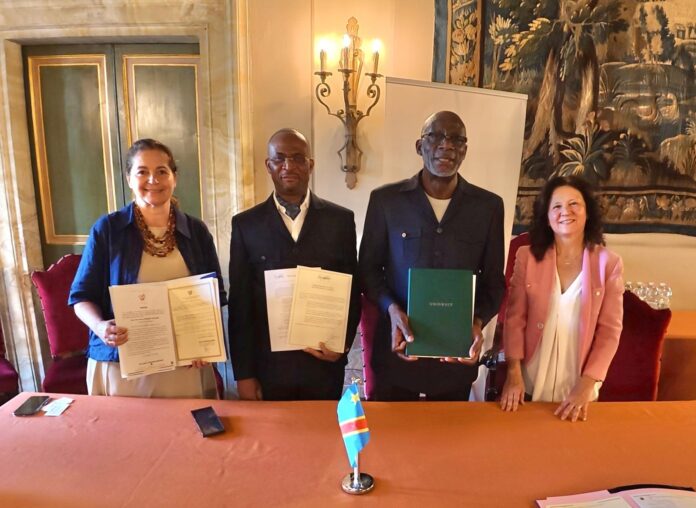 Delegation congolaise remet instruments adhesion Convention du Cap a Rome
