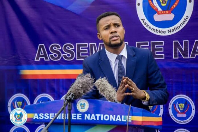 Daniel Mbau du MLC s'exprimant sur la révision constitutionnelle en RDC