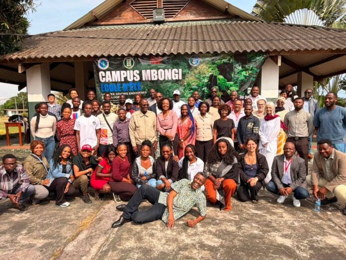 Atelier du Campus Mbongi autour de cartes des bassins du Congo et de l'Amazonie