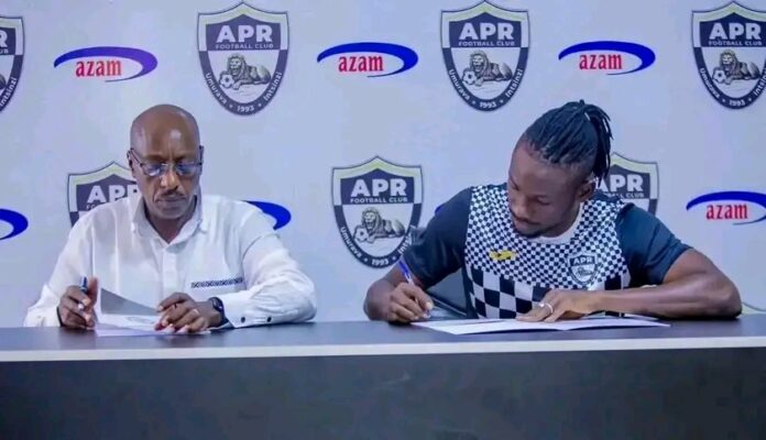 Joueur de football Madou Zon en action avec le TP Mazembe