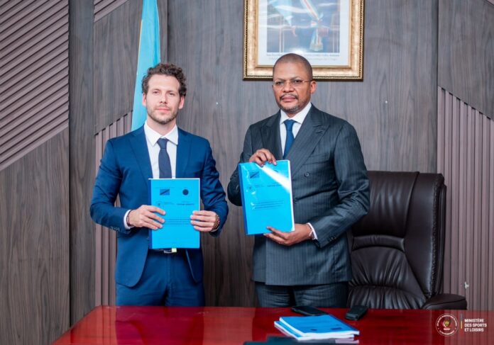 Cérémonie de signature du contrat entre le ministère des Sports et TOPPAN pour le fichier national des athlètes à Kinshasa