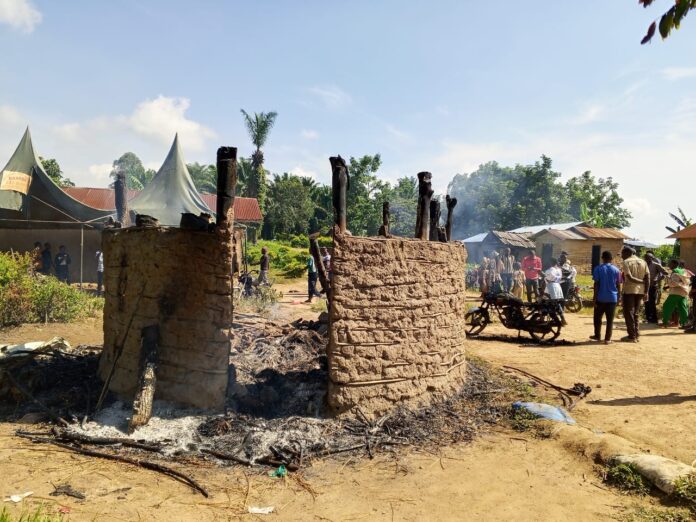 Camion anti-incendie de la MONUSCO en action contre un feu dans un quartier de Beni