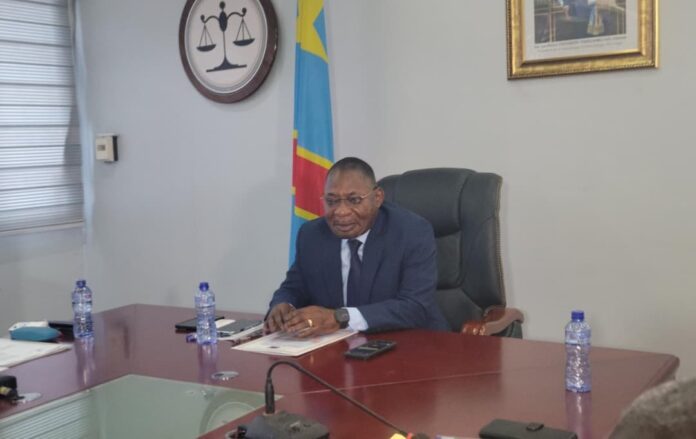 Réunion du procureur général avec les officiers de police judiciaire au sujet du Code du numérique