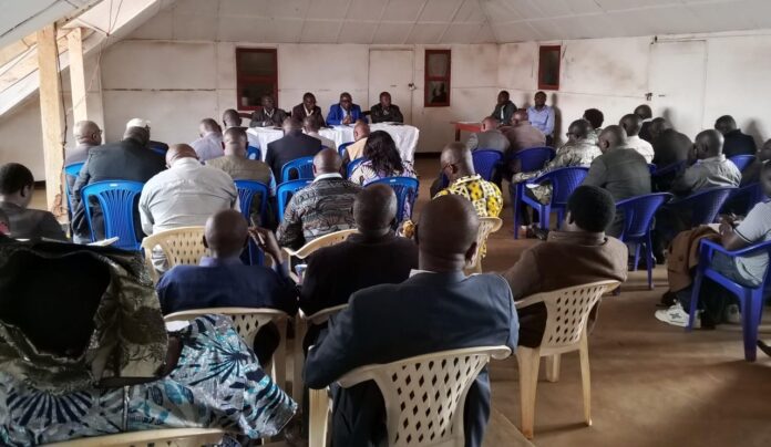 Salle de classe préparée avec dispositif de lavage des mains pour la rentrée scolaire au Nord-Kivu