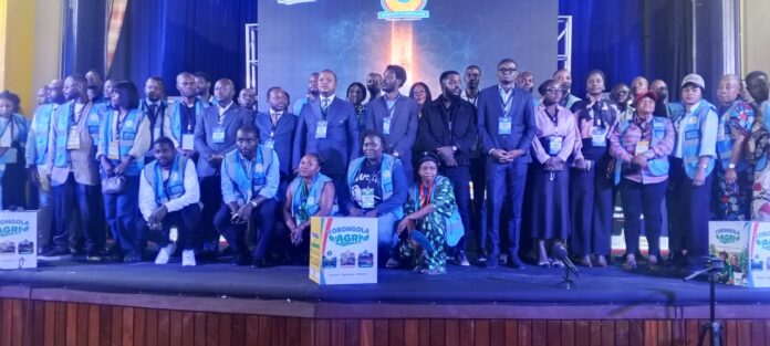 Cérémonie de lancement du programme Tobongola Agri avec des produits agricoles locaux à Kinshasa