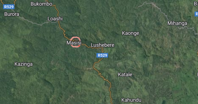 Village de Nkingwe dans les collines du Masisi, avec une présence militaire discrète et une atmosphère tendue après les combats