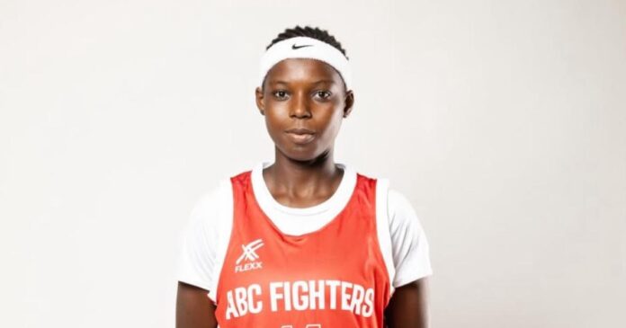 Joueuses du BC CNSS à l’entraînement sur un parquet de Kinshasa avant la Coupe du Congo