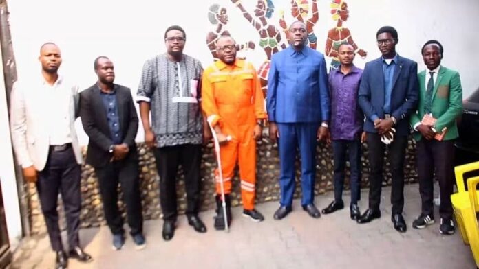 Délégation de l’Alliance citoyenne pour la Patrie et Ados Ndombasi lors d’une rencontre à Kinshasa