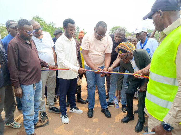 Vue du pont inauguré sur la rivière Muadi reliant Kamako au marché de Tshisanda, dans le Kasaï