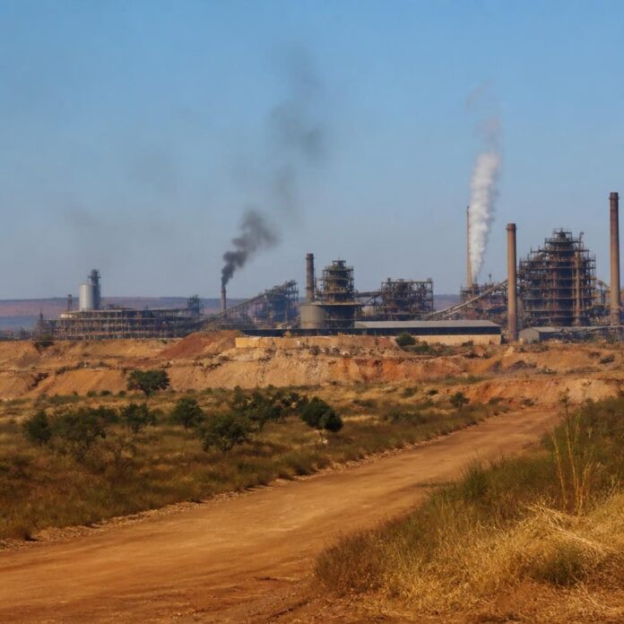 Installations industrielles de la mine TFM dans la concession à Fungurume