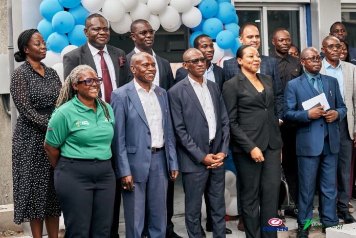 Illustration editoriale accompagnant : À Kinshasa, Engen DRC rénove un auditoire de l’Institut Pétrole et Gaz
