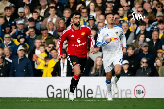 Illustration editoriale accompagnant : Leeds–Manchester United (1-1) : Mbeumo marque, Calvert-Lewin égalise