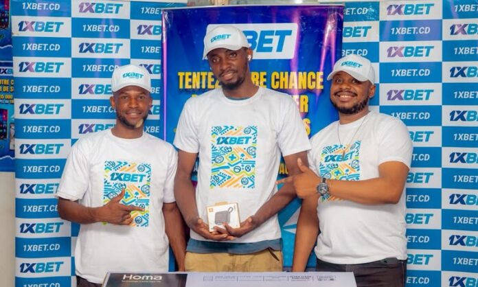 Illustration editoriale accompagnant : RDC : les joueurs de Vita Club remettent les lots de 1xBet